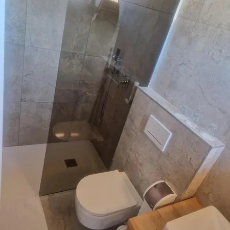 Bivanje na kmetiji Turisticna Kmetija Ramsak *